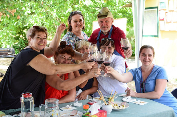 Малюнок дегустація на дрюківські вина